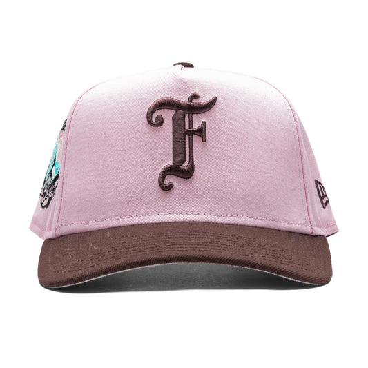 9FIFTY A-Frame Old English F La Jolla - Pink/Walnut