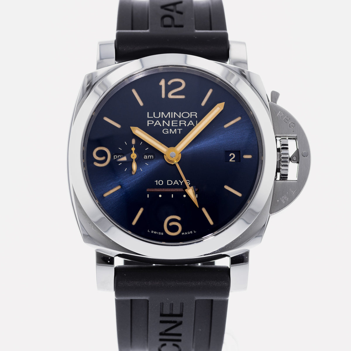 Panerai Luminor PAM 689